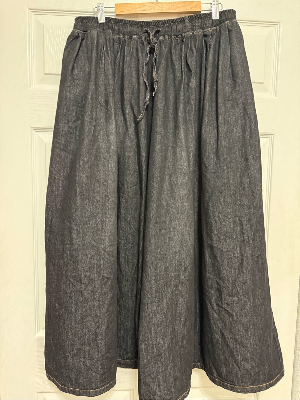 Womens Black Full A-Line Drawstring jean pants size XL NEW